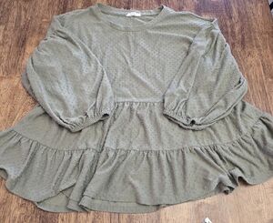 Blu Pepper Size Large Olive Green Women's Peplum Top Boho Ruffles Tiered Design